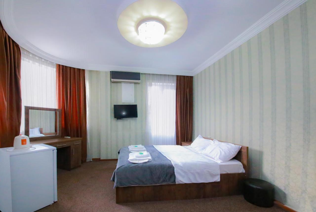 Royal Hotel Tbilisi ภายนอก รูปภาพ
