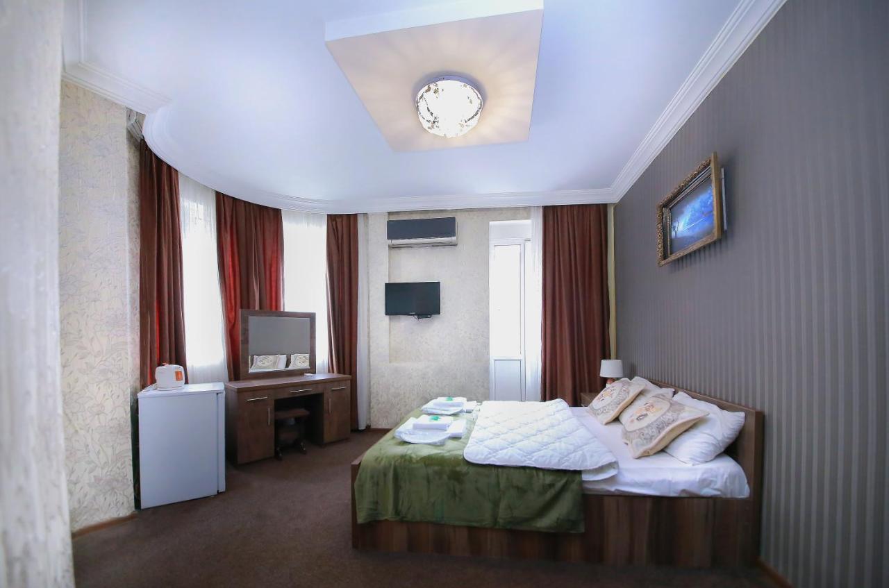 Royal Hotel Tbilisi ภายนอก รูปภาพ